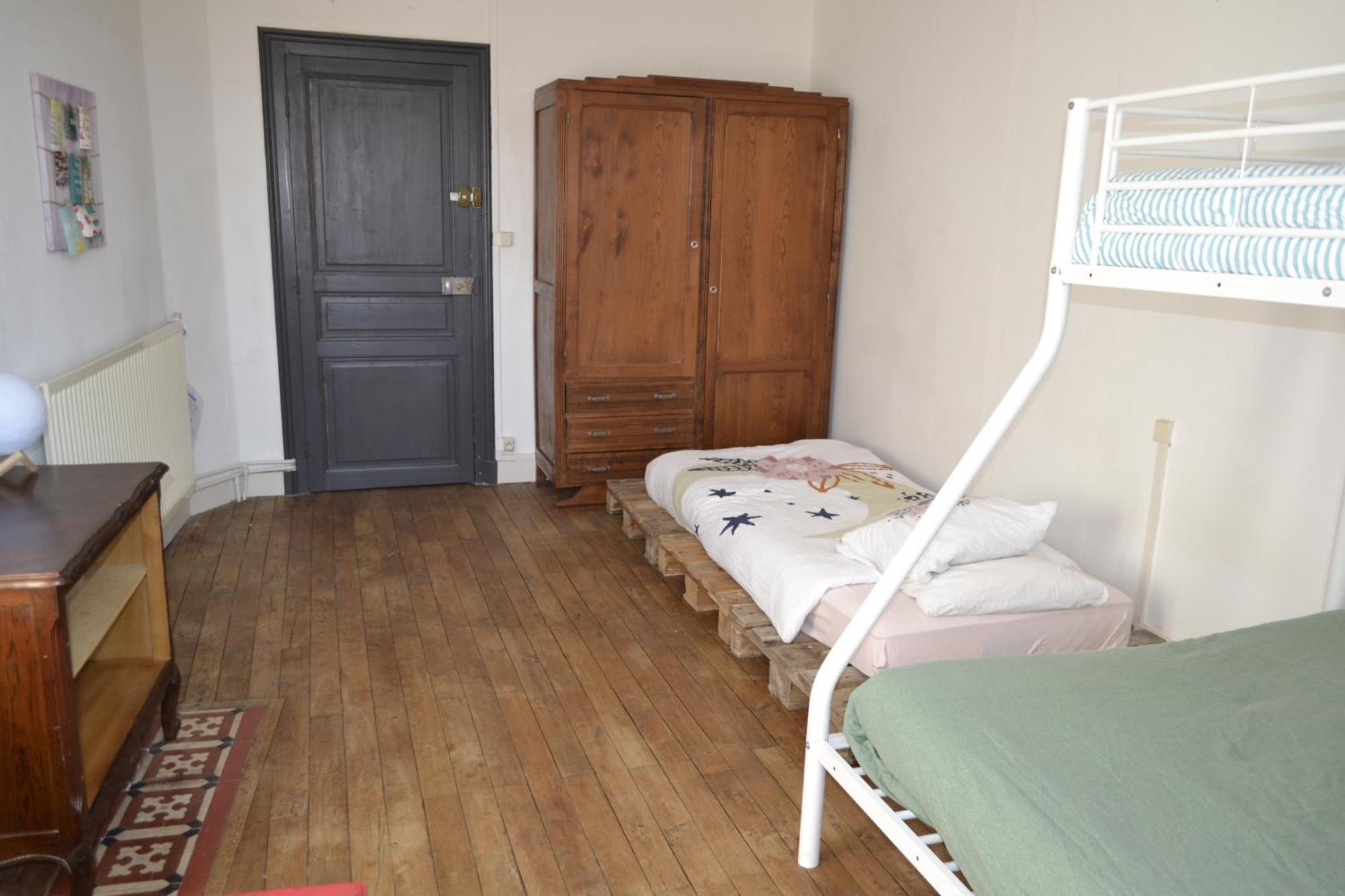 Апартаменти Grande Chambre Familiale Pour 2 A 5 Personnes Chef-Boutonne Екстер'єр фото